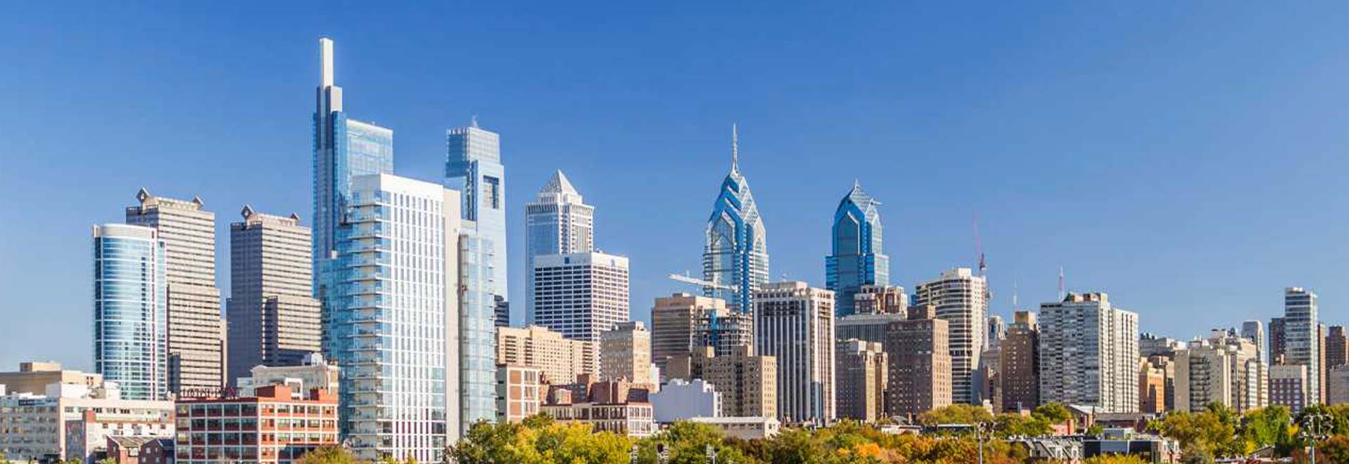 Skyline of Philadelphia during mid day.